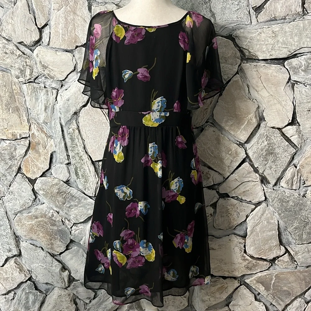 Loft Dress - Picture 2 of 2